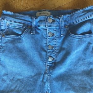 Madewell high-rise, skinny jeans. Light wash. Size 28